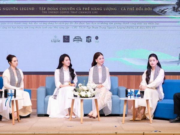 Cosmopolitan , Spotlight